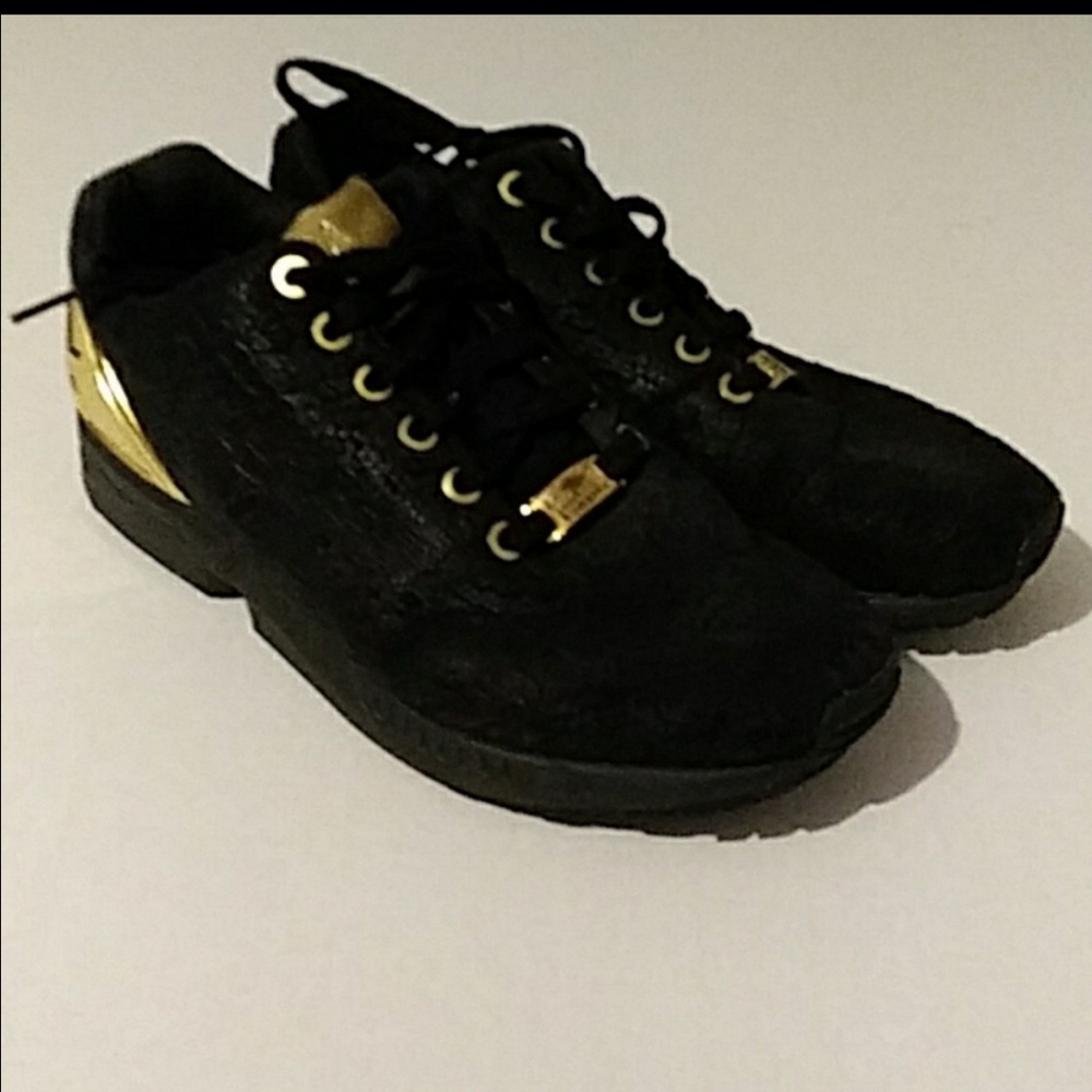 Adidas ZX FLUX TORSION BLACK N GOLD- Size 7
